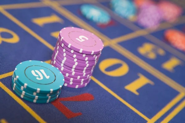 Three Card Poker hand rankings displayed on tisu 4d interface